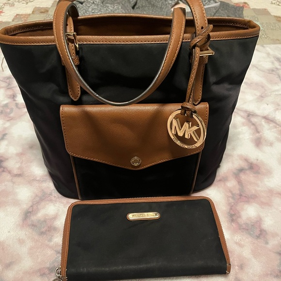 Michael Kors Handbags - Michael Kors Black and Tan‎ Tote with Wallet